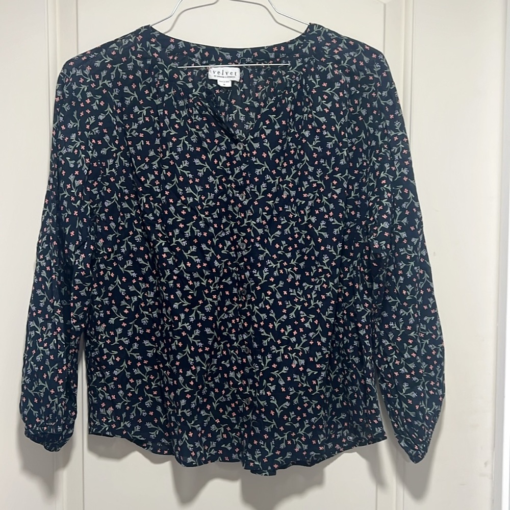 Velvet By Graham & Spencer Catalina Printed Button Down Blouse, Size Medium